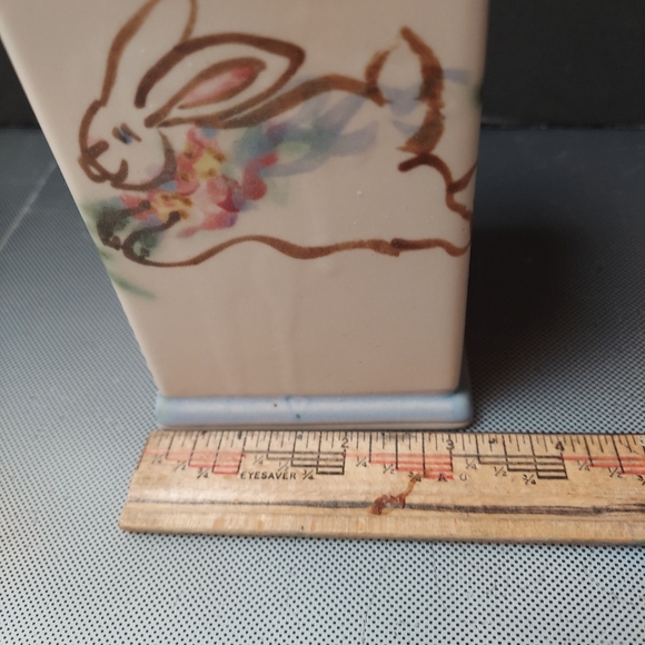 Clouds Folsom delightful rabbit tea lite holder with teapot lid - Picture 6 of 7